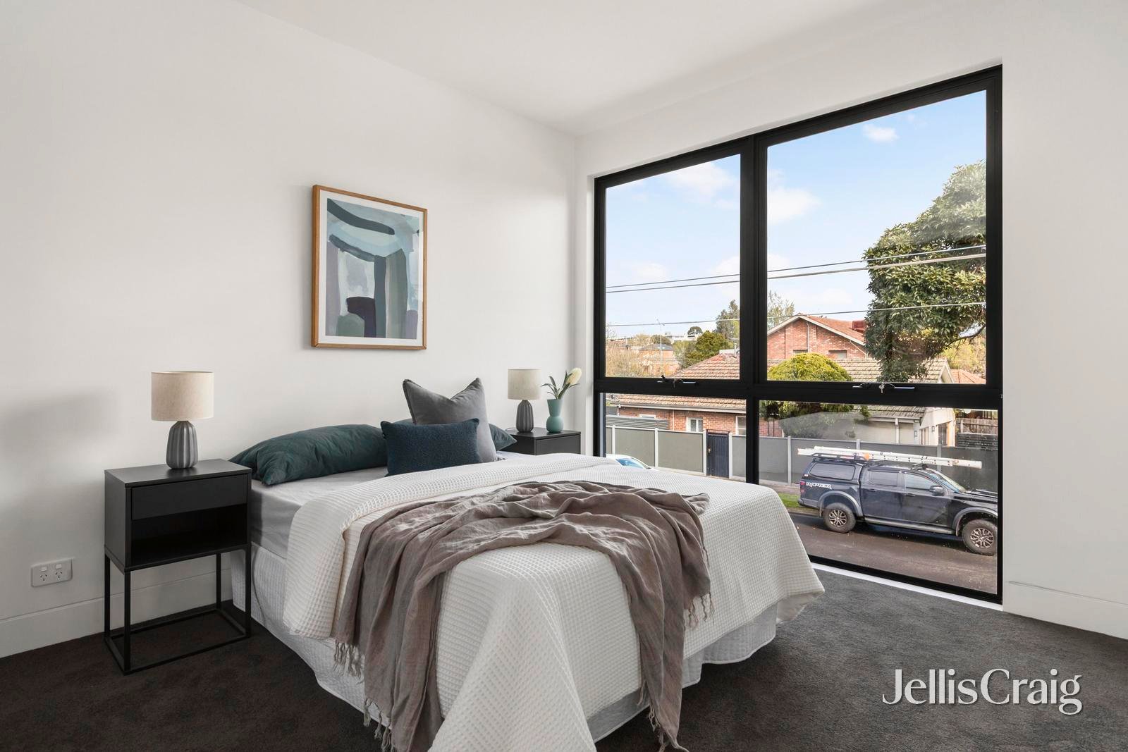 2B Wood Street, Strathmore image 5
