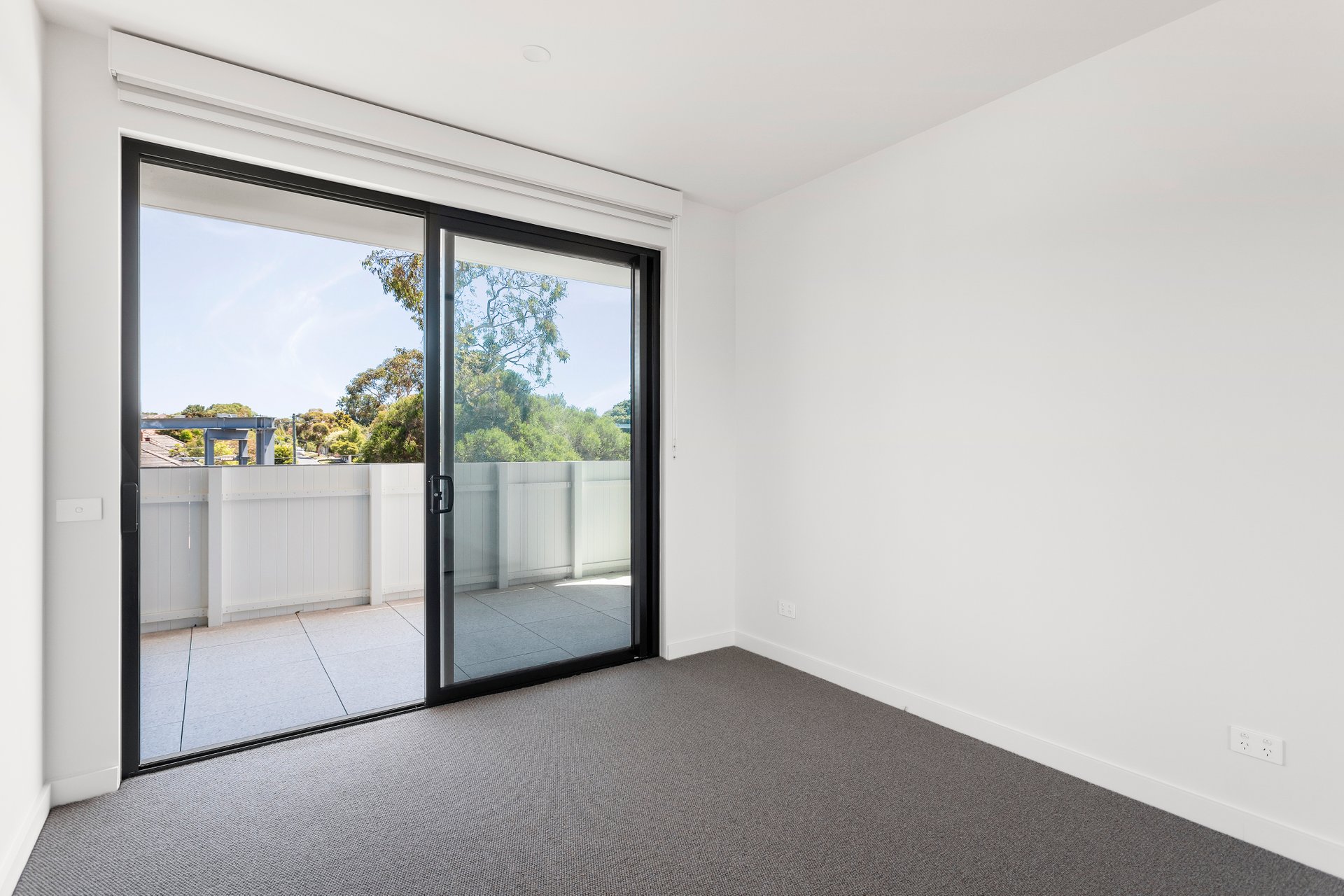 Property Gallery Thumbnail 6