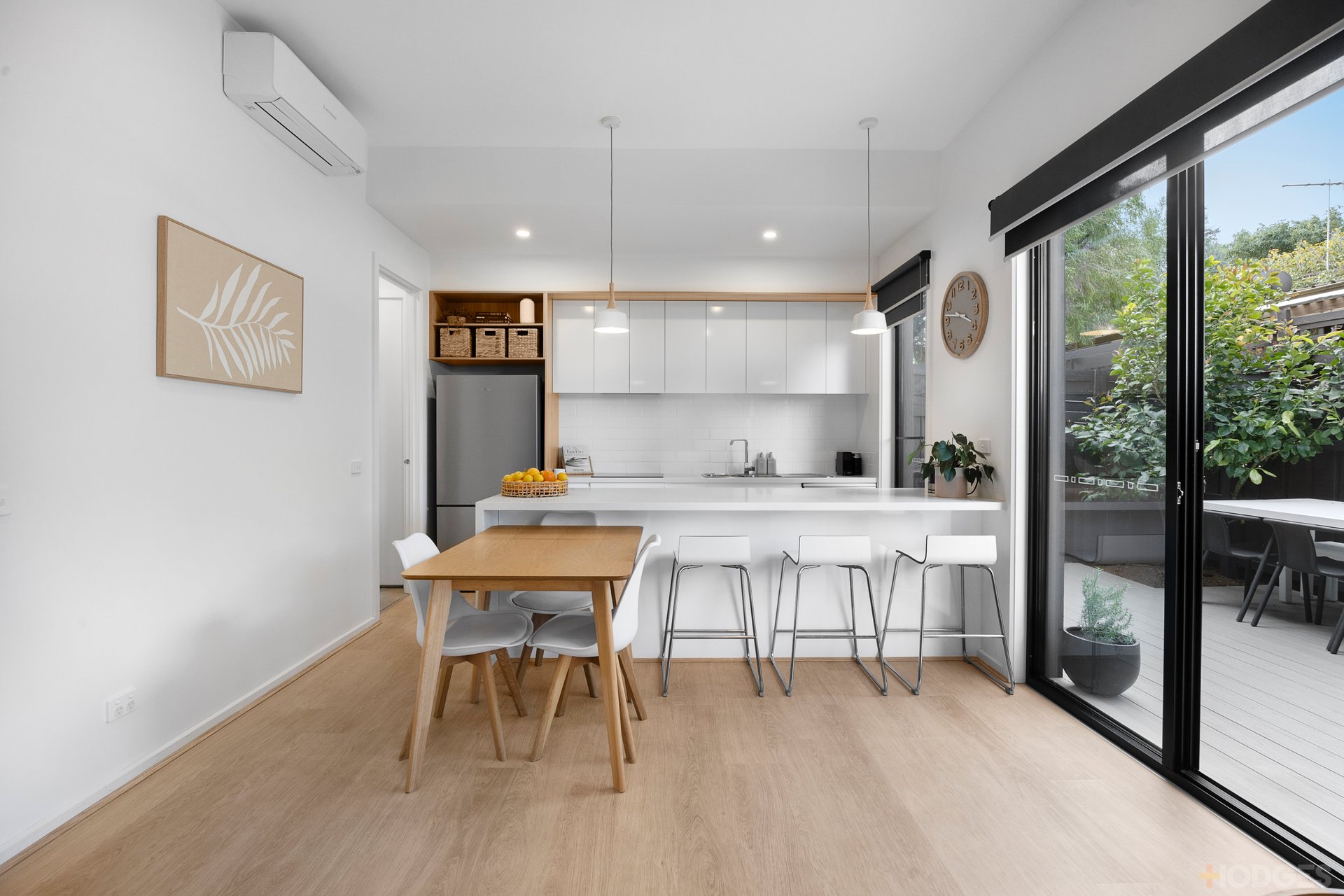 2B / 49 The Corso  Parkdale