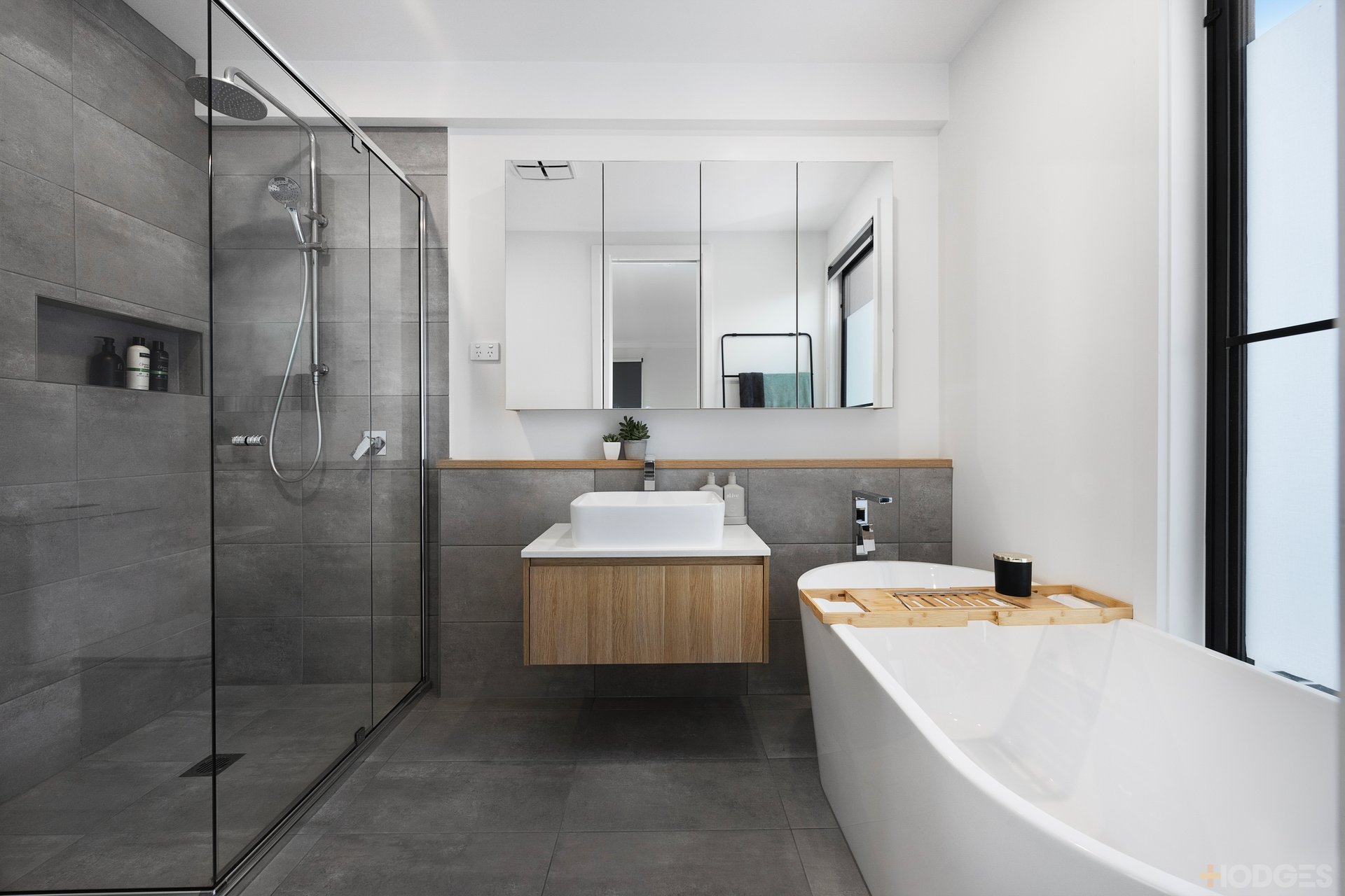 2B / 49 The Corso  Parkdale