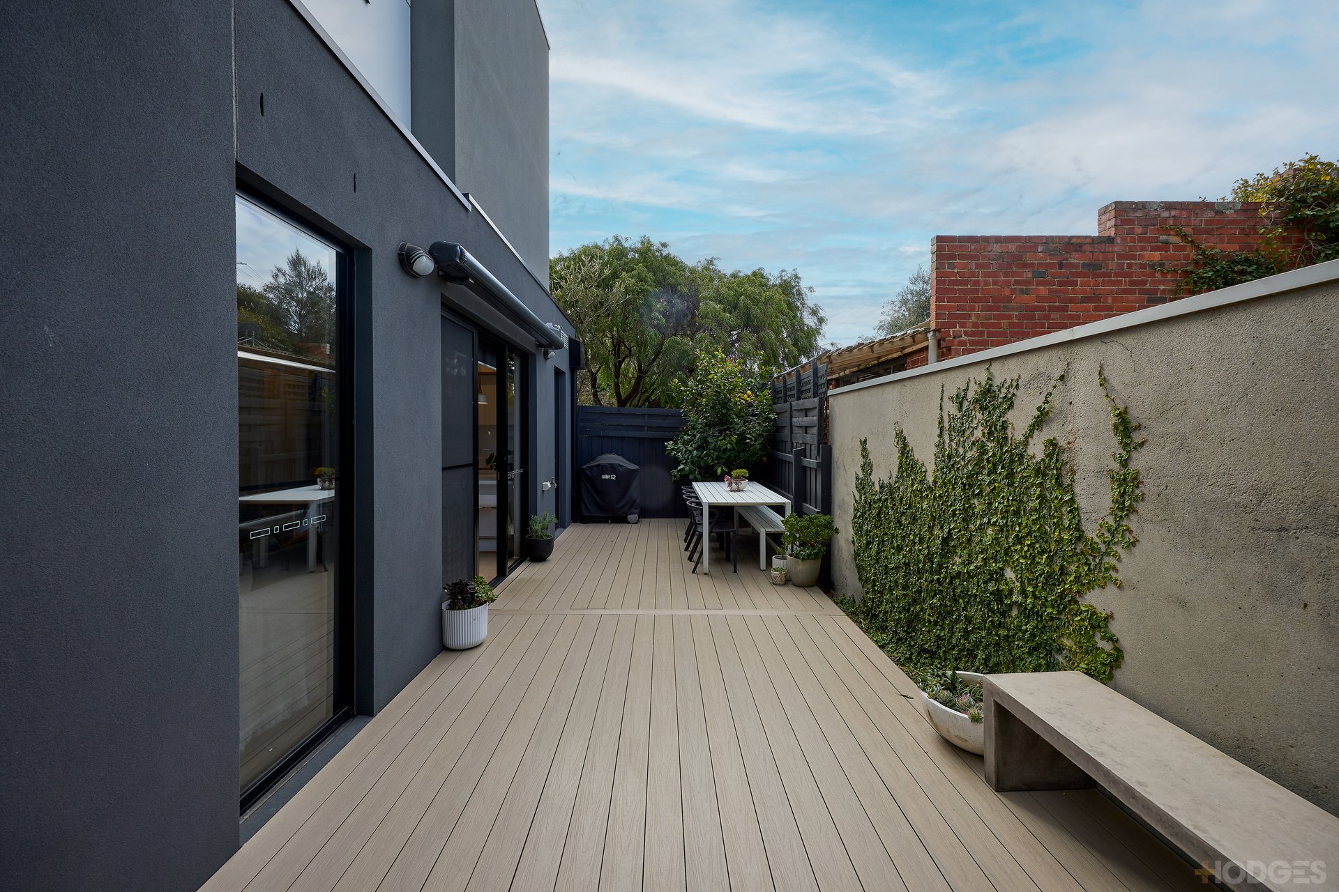 2B / 49 The Corso  Parkdale