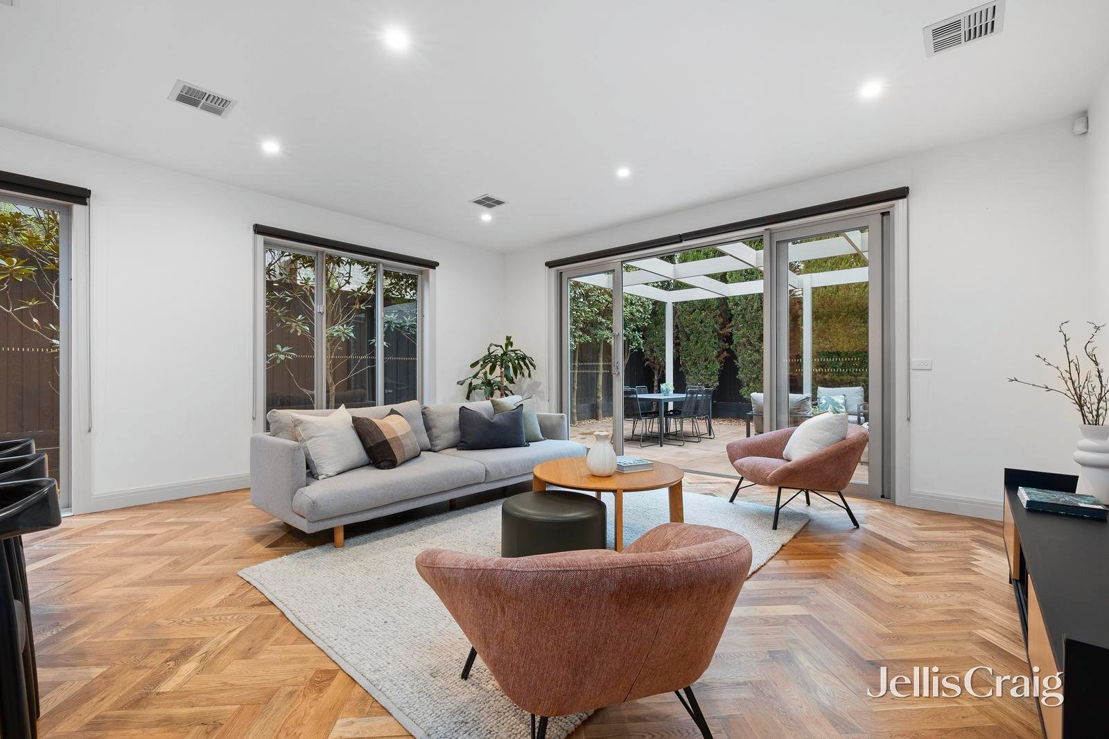 2c Carolyn Street, Hampton image 3
