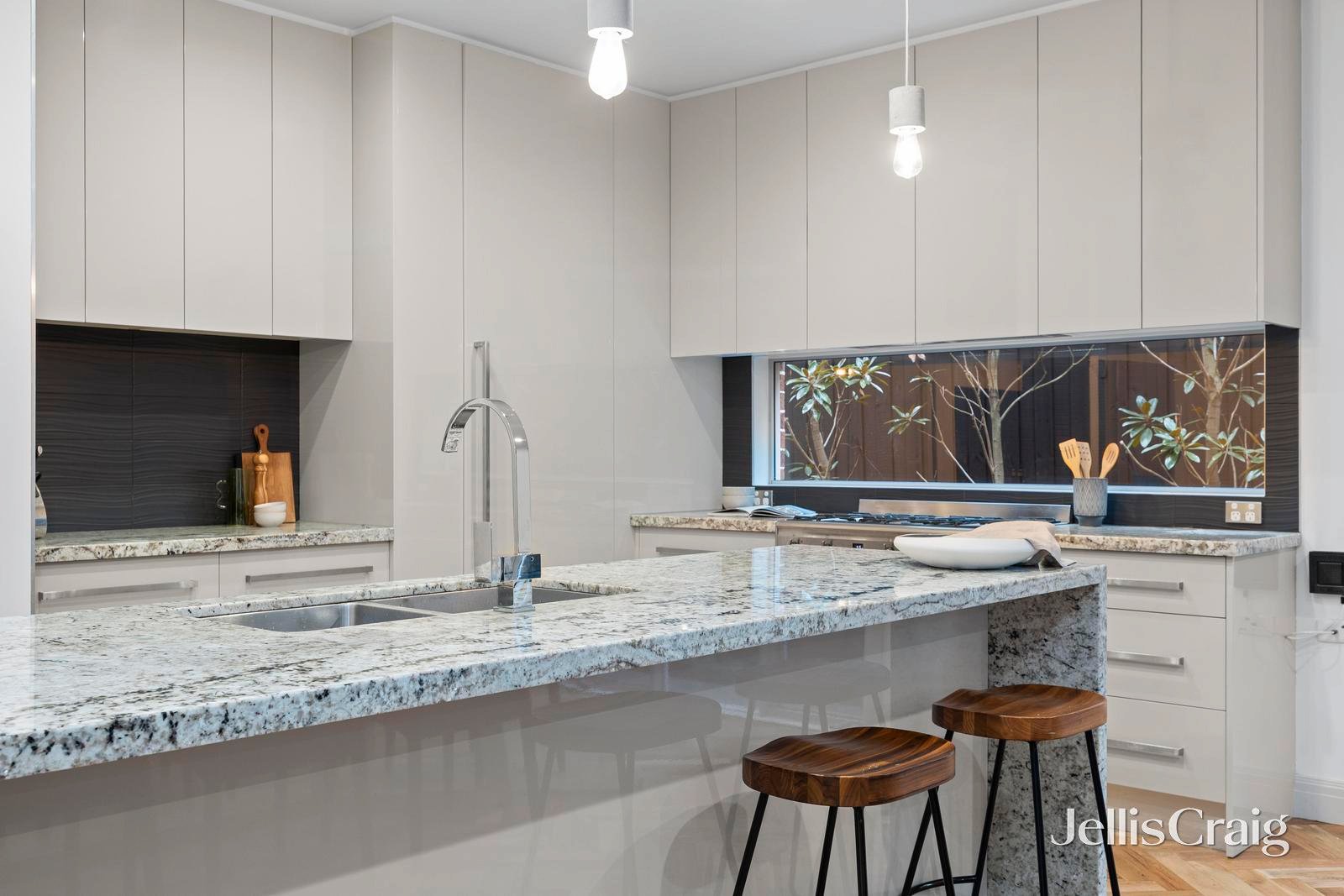2c Carolyn Street, Hampton image 6