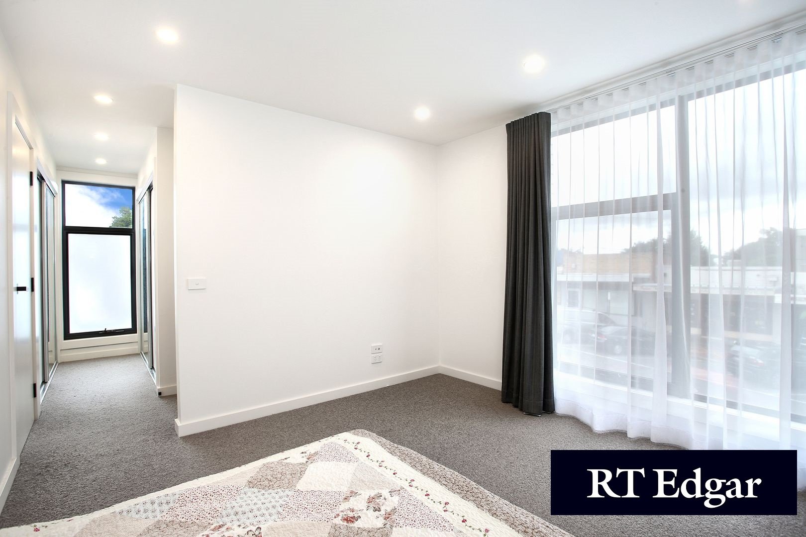 Property Gallery Thumbnail 4