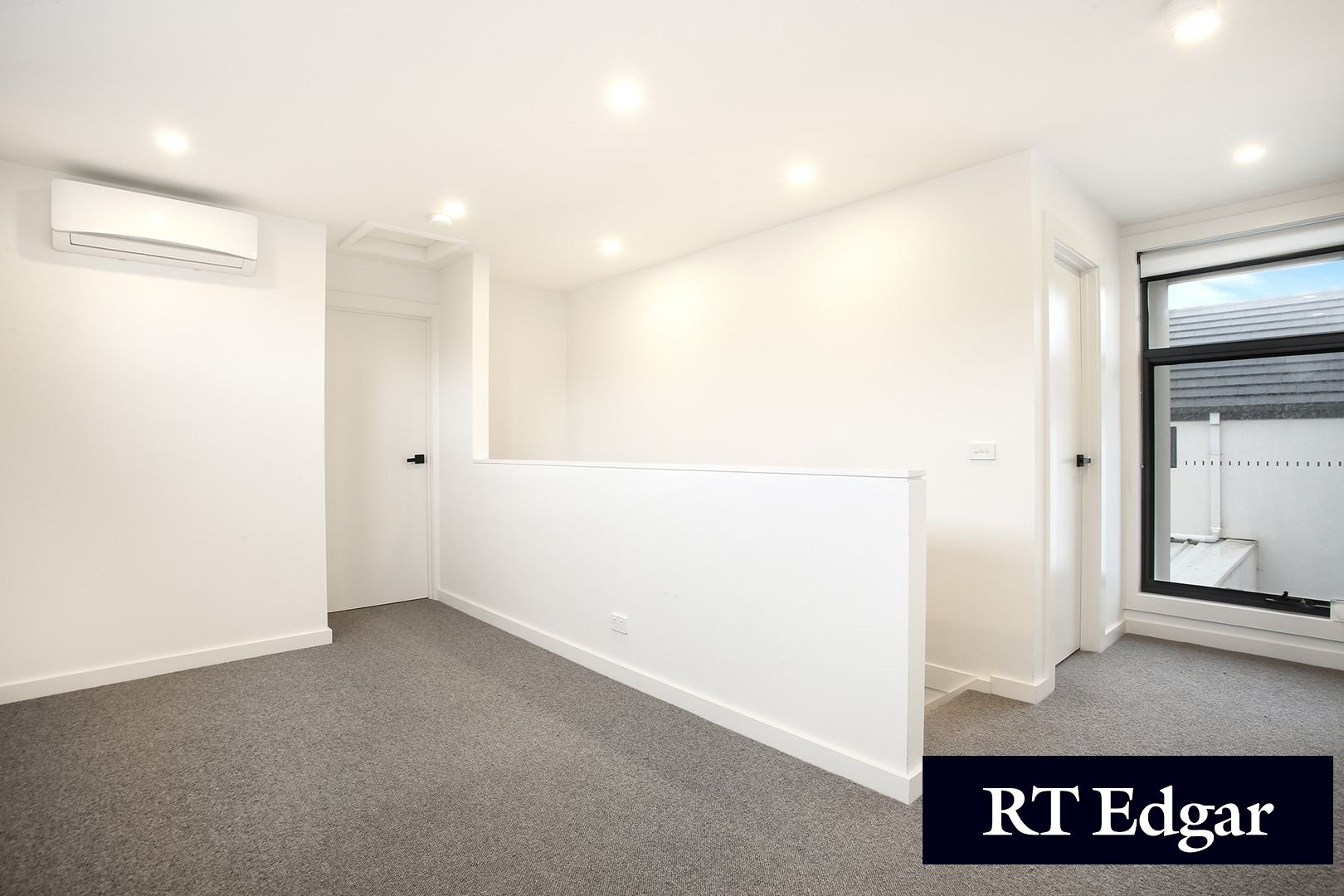 Property Gallery Thumbnail 9