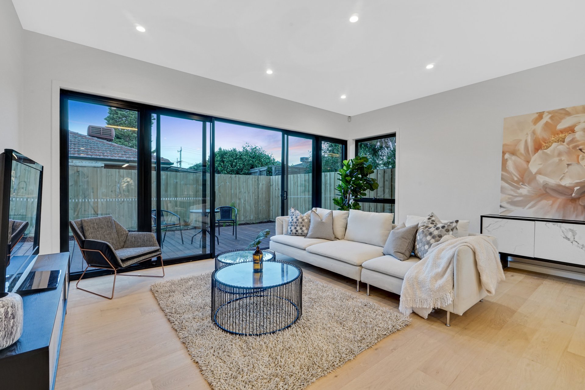 2C Donald Street, Mount Waverley image 2