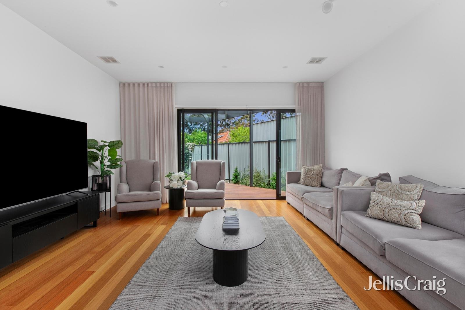 2C First Avenue, Altona North image 2