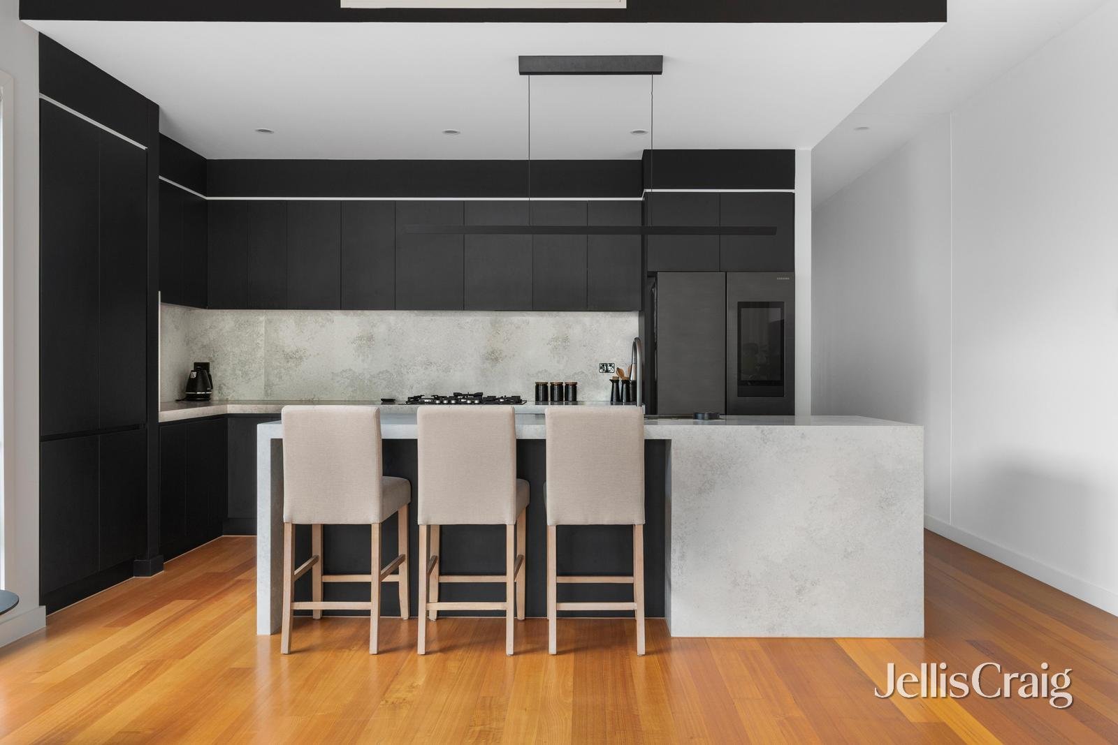 2C First Avenue, Altona North image 3