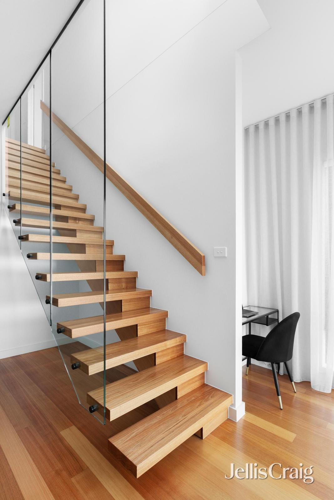 2C First Avenue, Altona North image 9