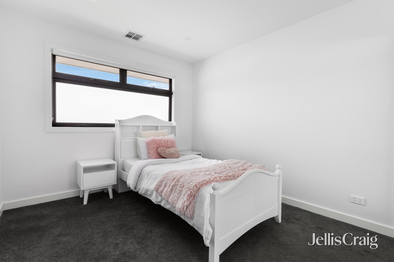 2C First Avenue, Altona North image 11