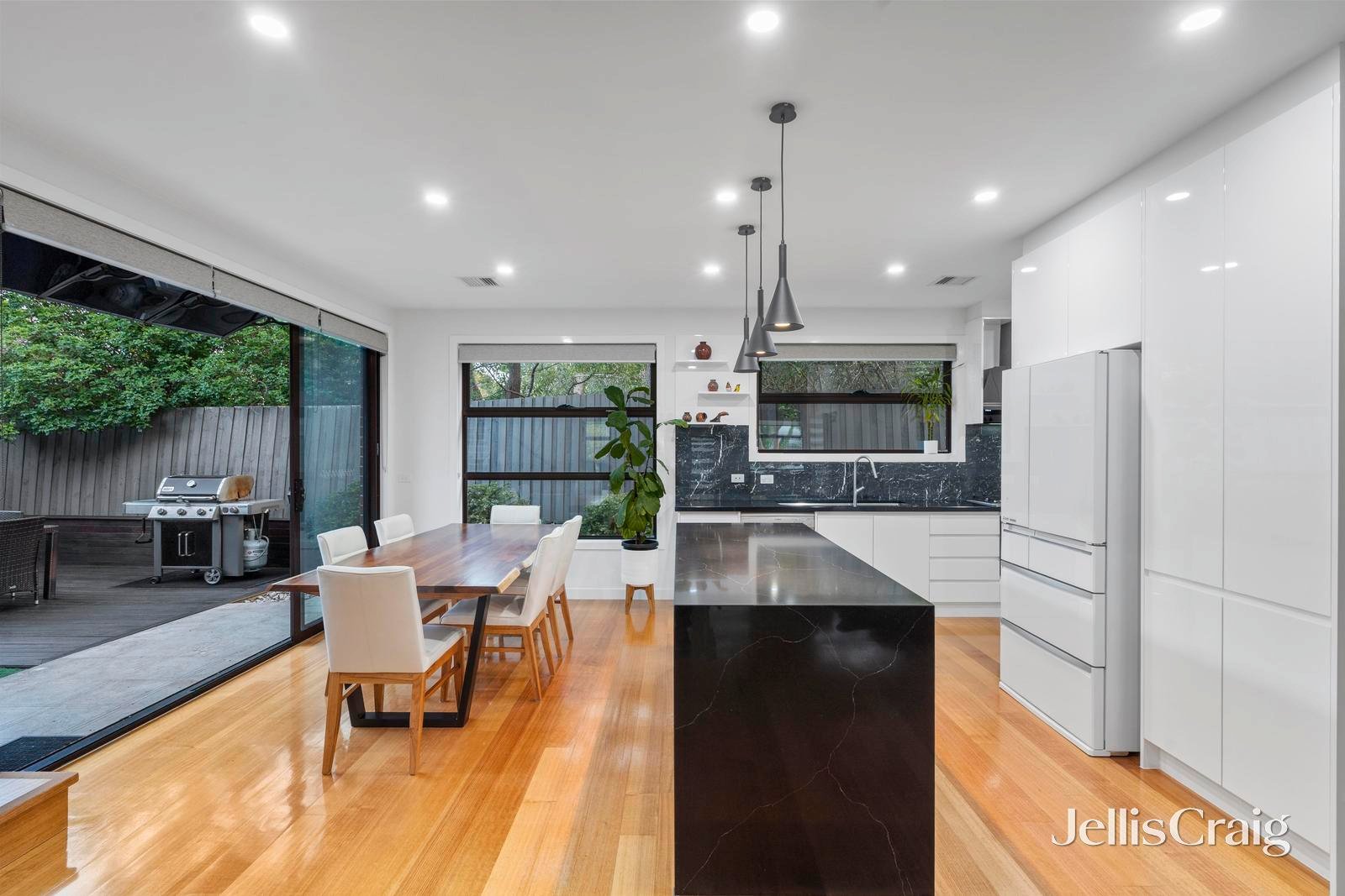 2c Junction Road, Blackburn North image 5