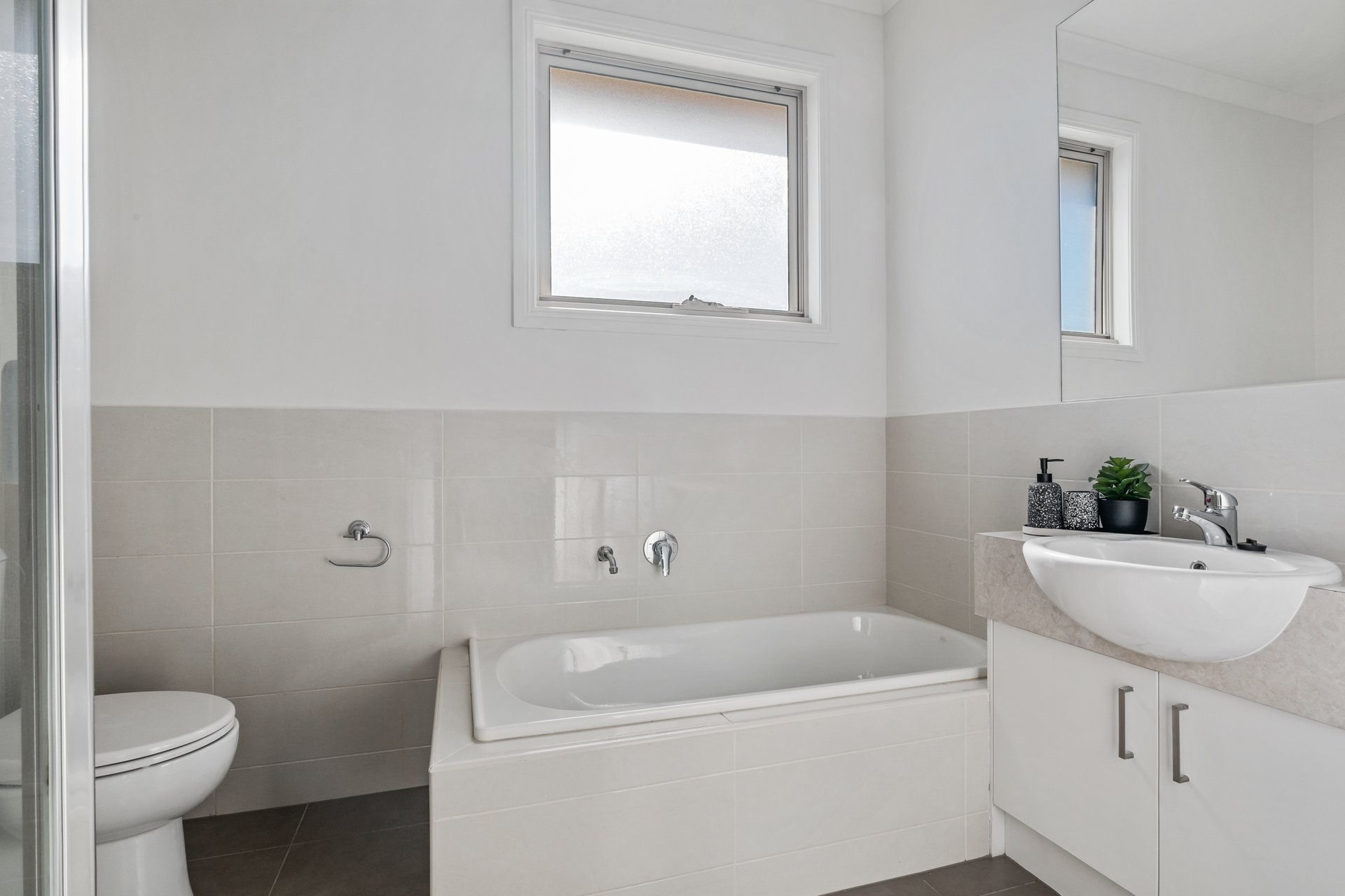 2C Zina Grove, Mooroolbark image 8