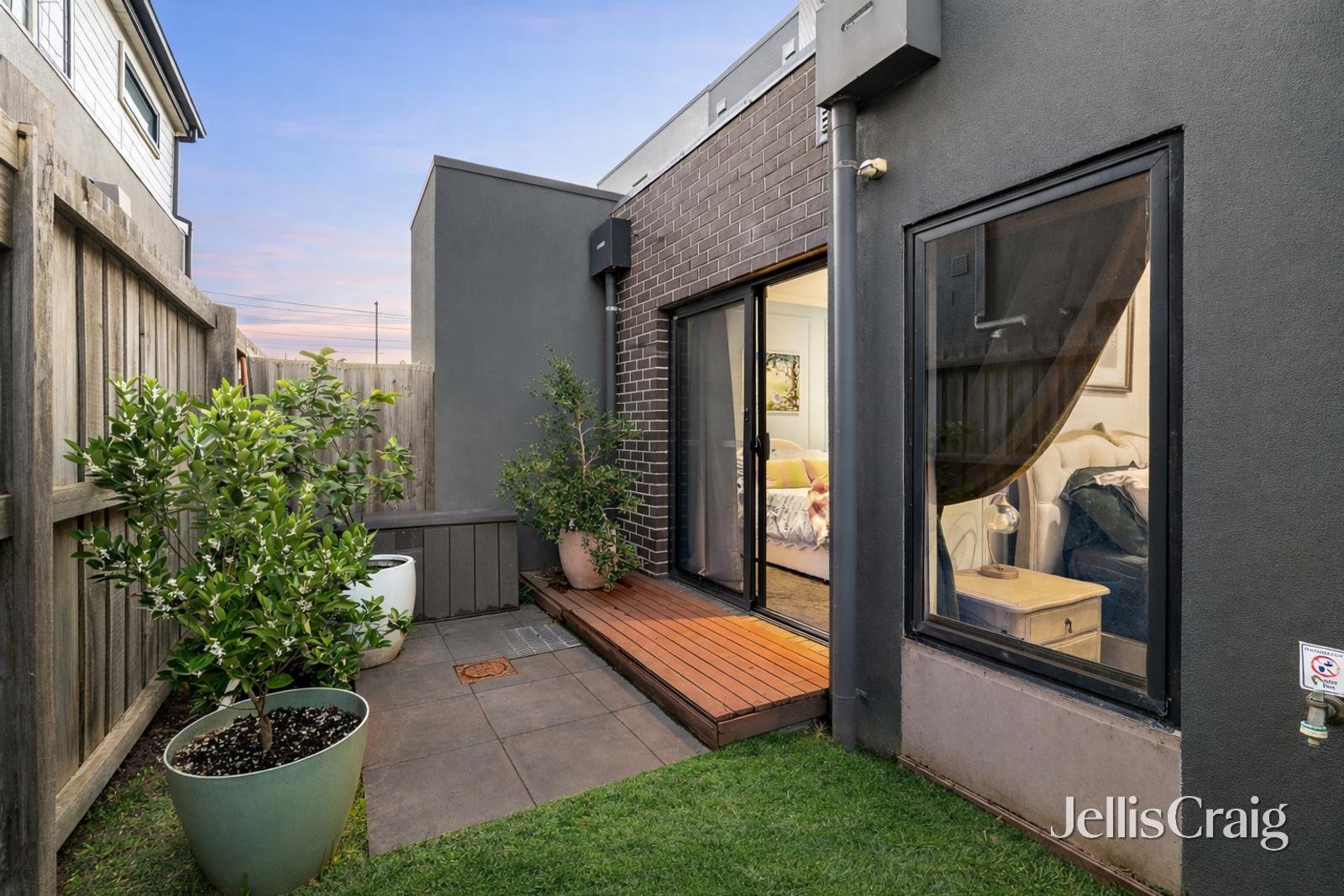 2D Swanpool Avenue, Chelsea image 15