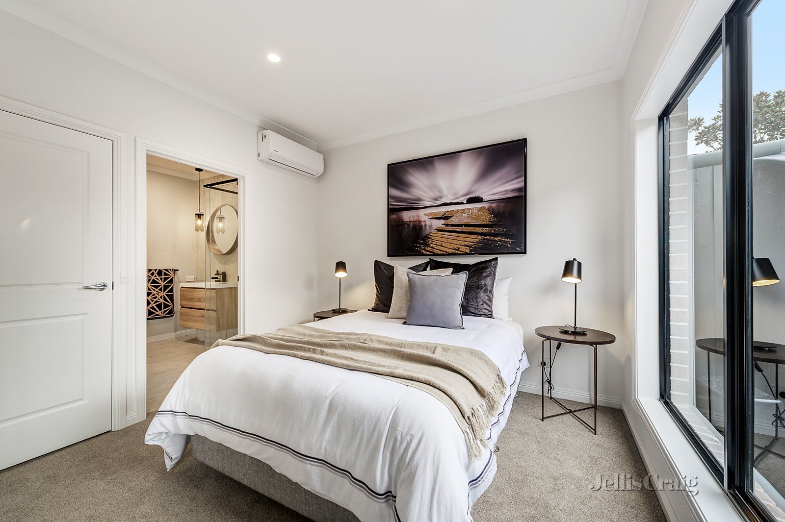 2D Werona Street, Bentleigh image 4