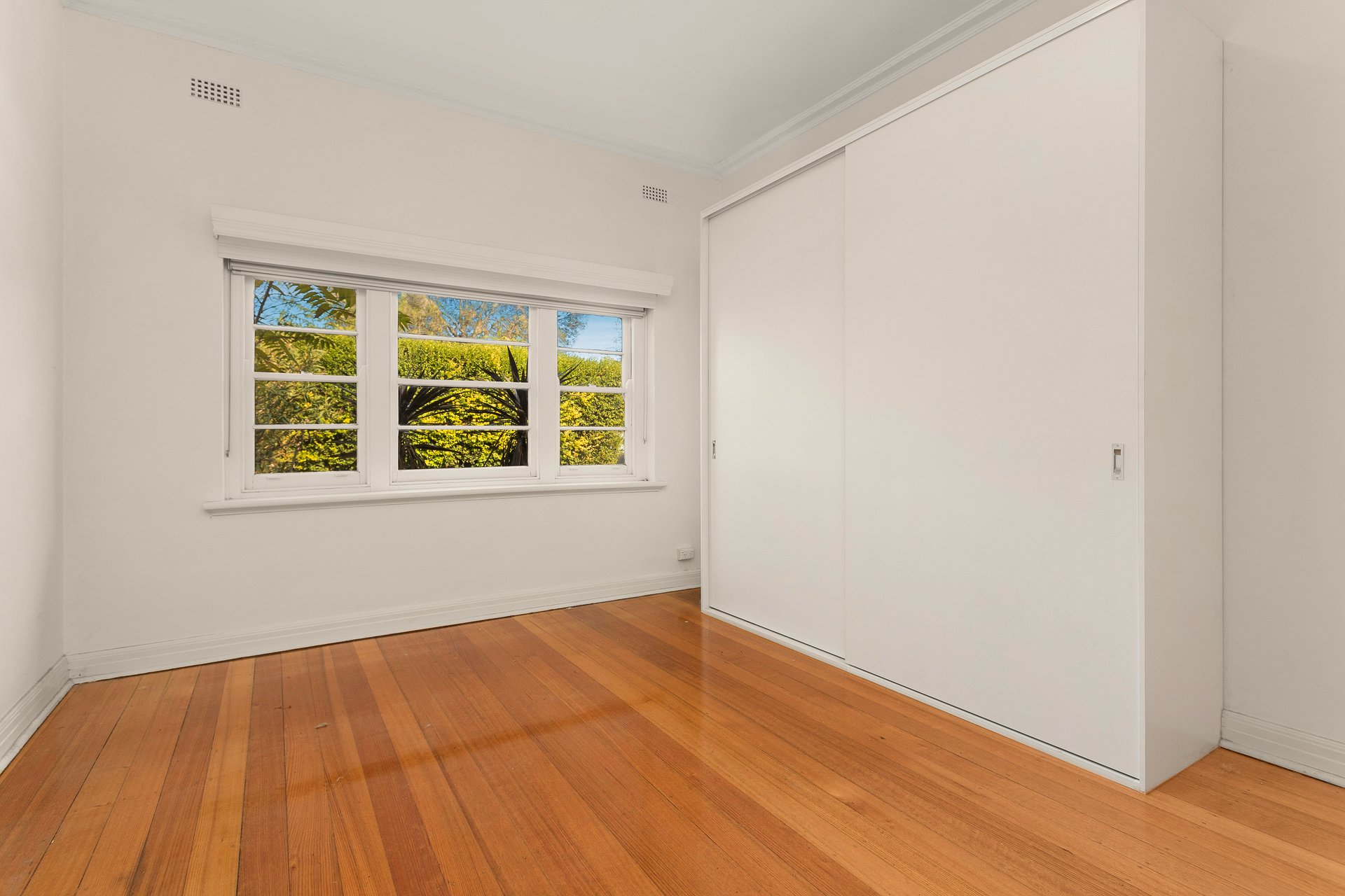 Property Gallery Thumbnail 4