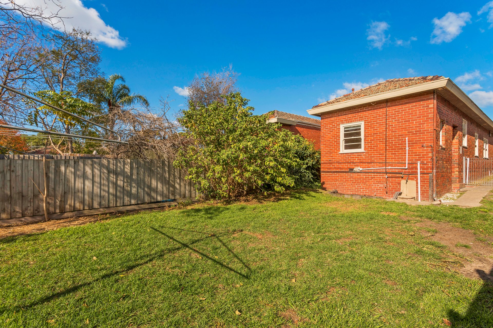 Property Gallery Thumbnail 6