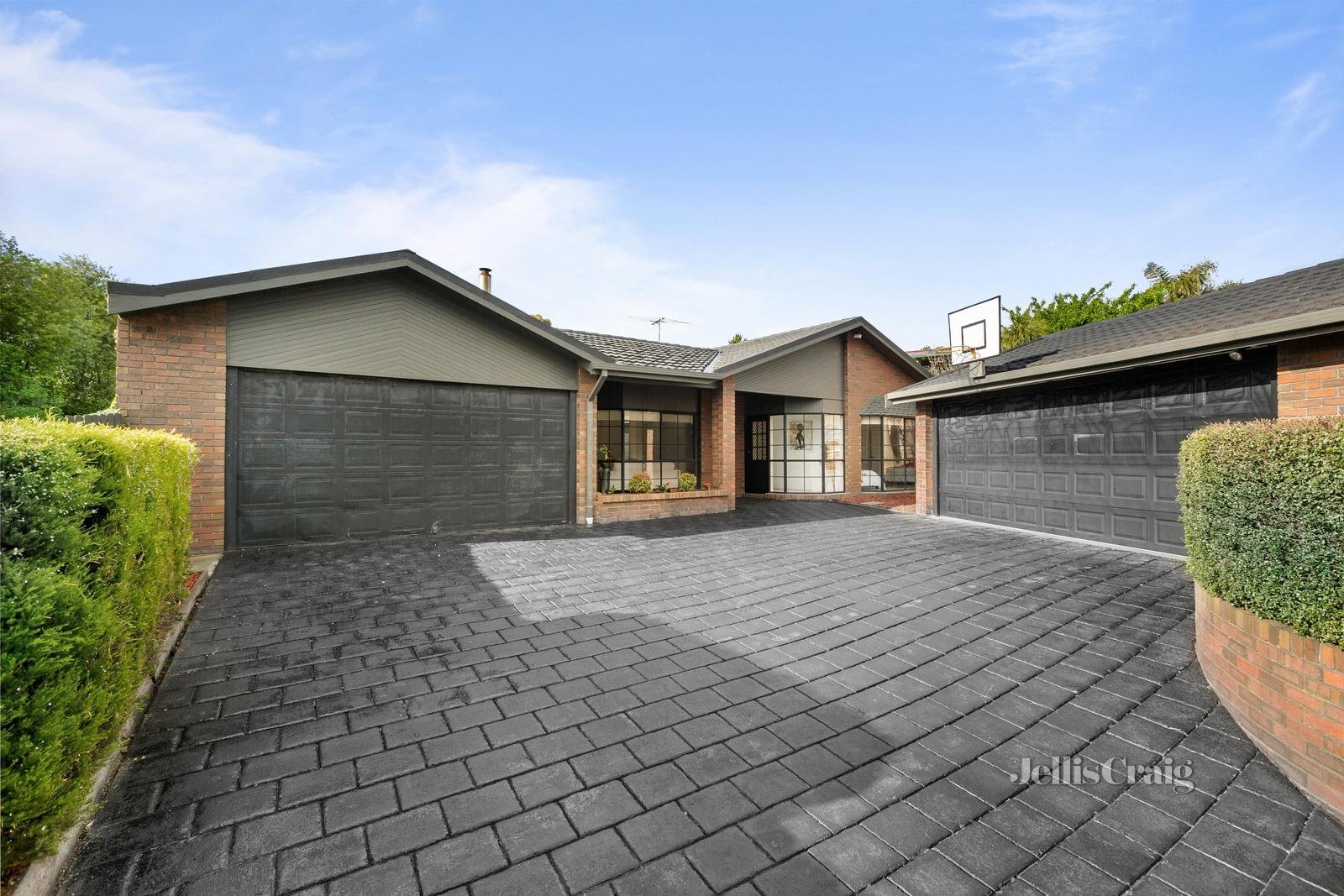 3 & 3A Collett Rise, Endeavour Hills image 1