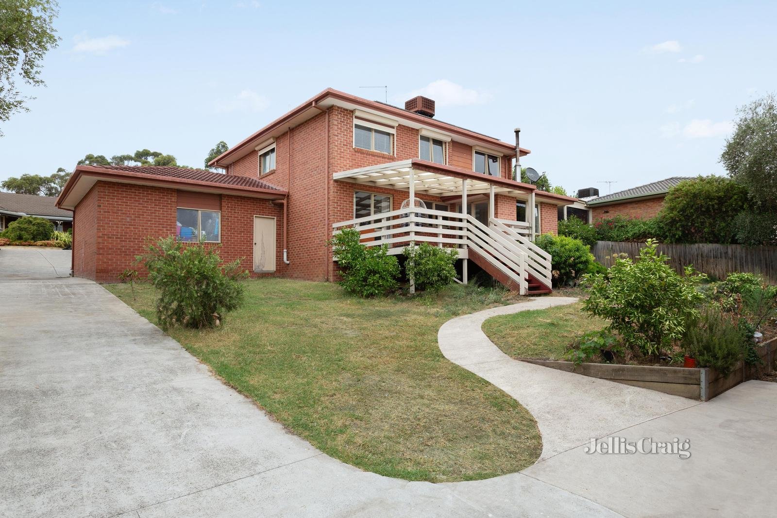 3-4 Citriodora Court, Diamond Creek image 2