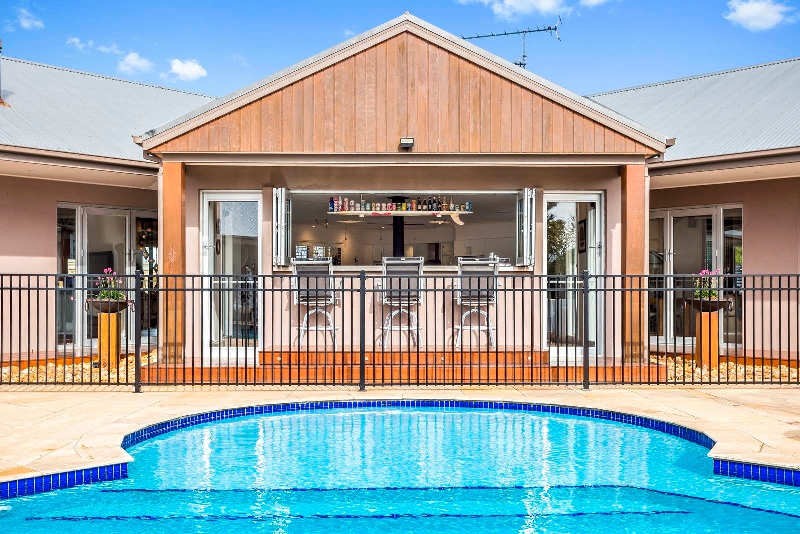 Property Gallery Thumbnail 6