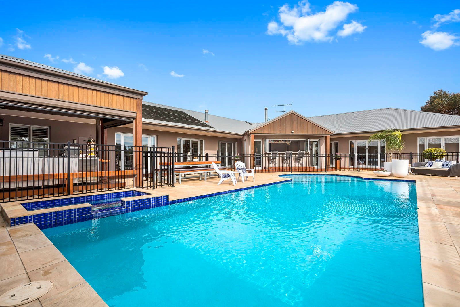 Property Gallery Thumbnail 7