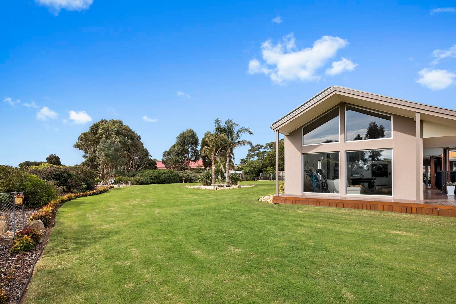 Property Gallery Thumbnail 8