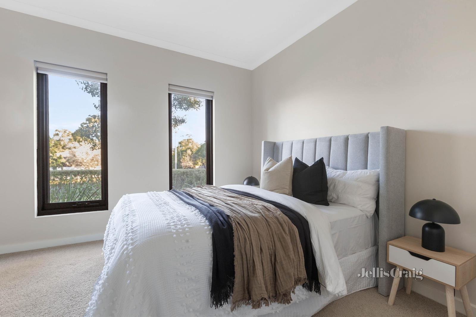3 & 6/110-112 Nell Street, Greensborough image 5