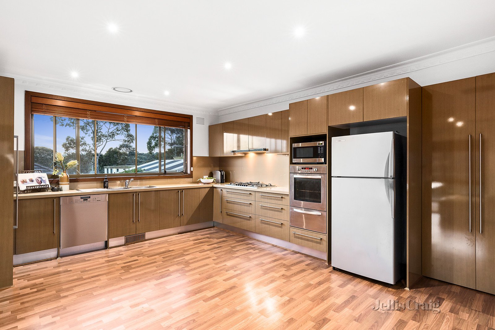 3 Acheron Crescent, Eltham North image 2