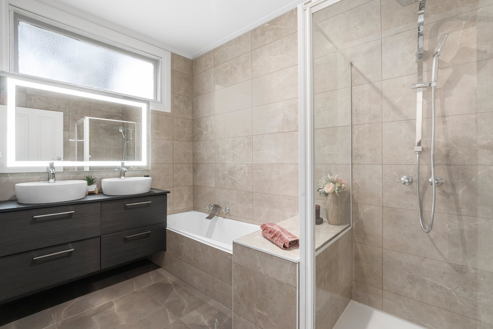 Property Gallery Thumbnail 7