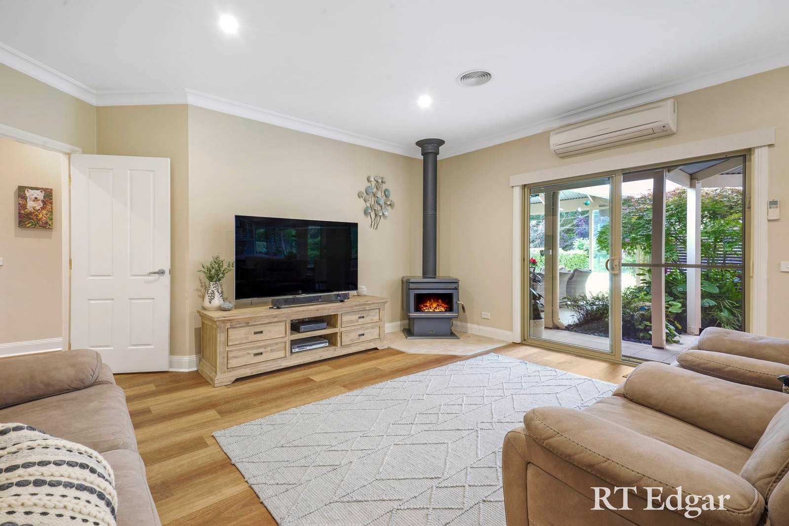 Property Gallery Thumbnail 13
