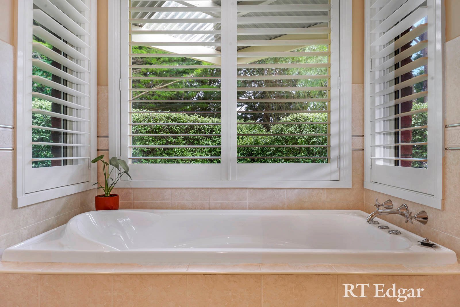 Property Gallery Thumbnail 18