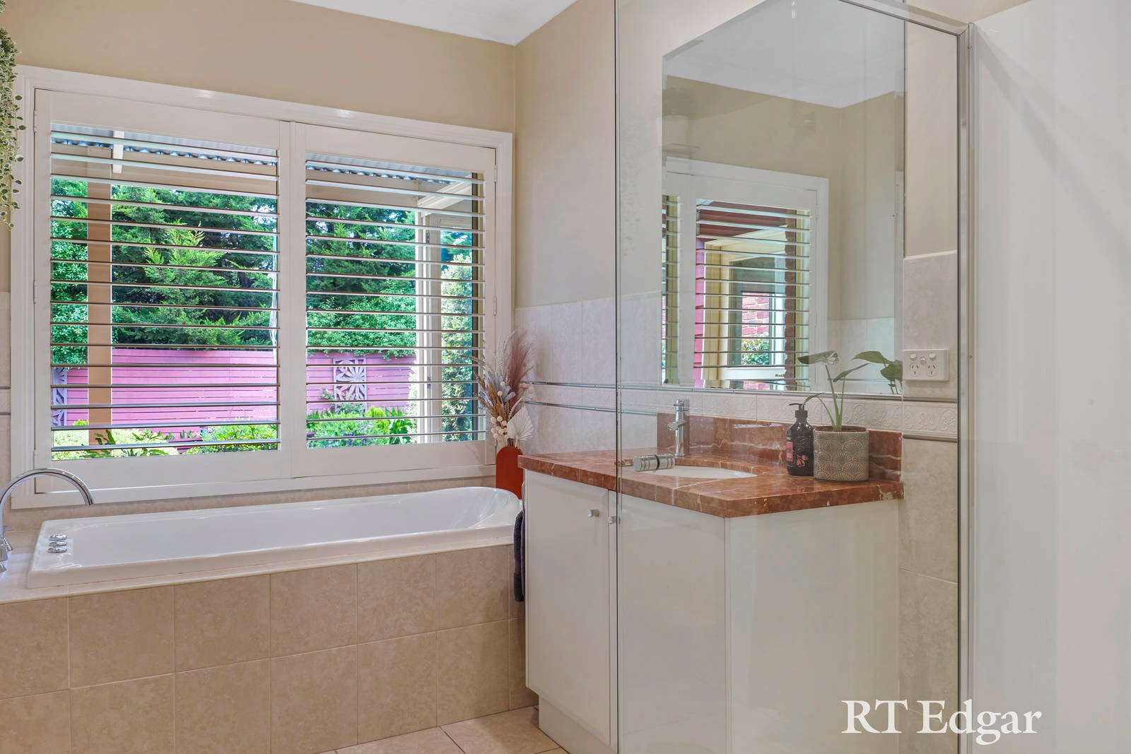 Property Gallery Thumbnail 22