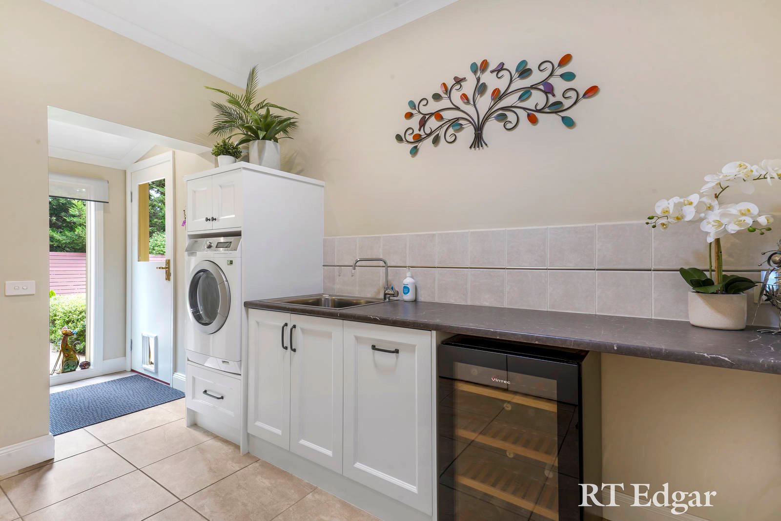 Property Gallery Thumbnail 24