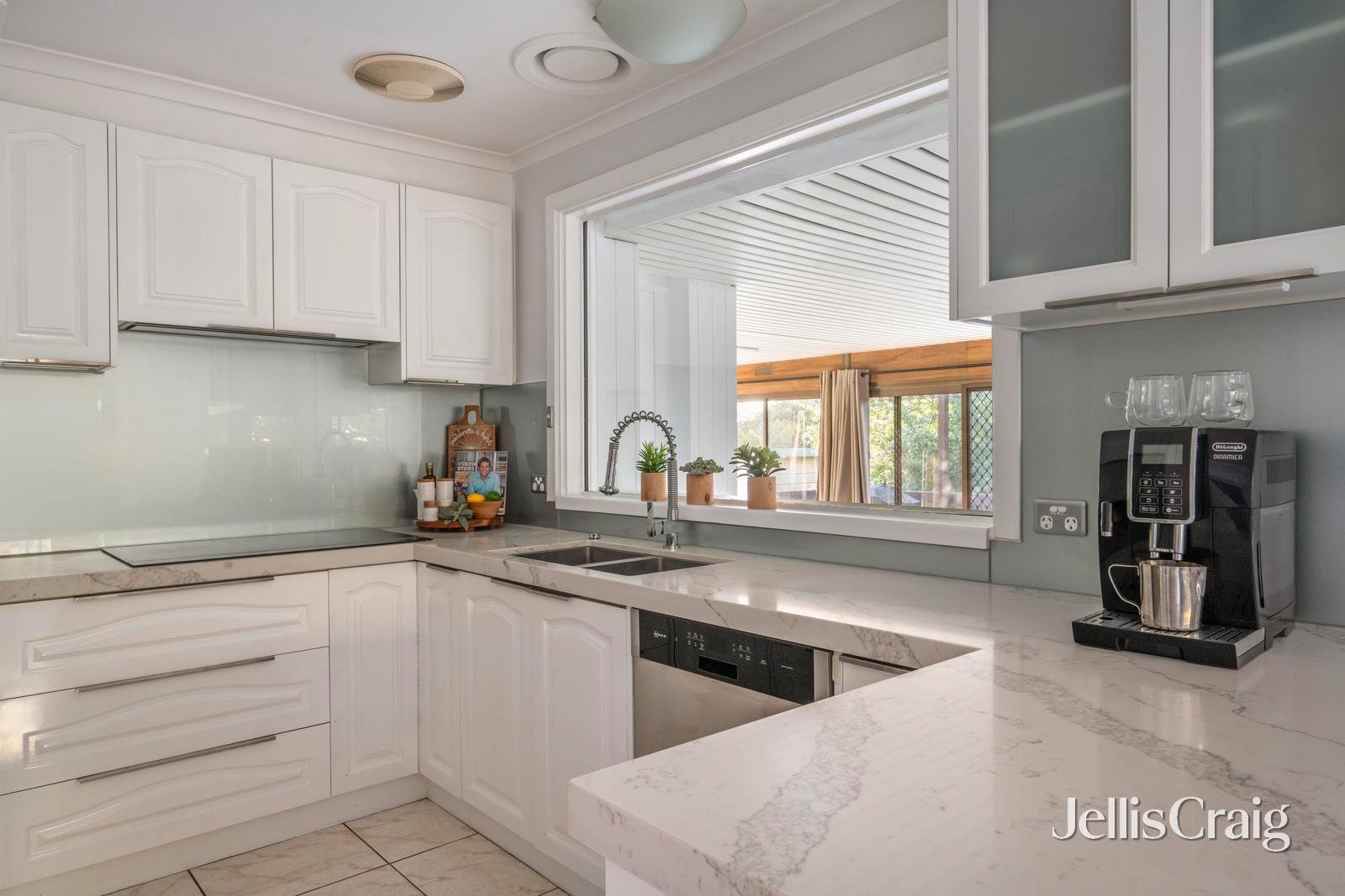 3 Appleblossom Court, Viewbank image 4