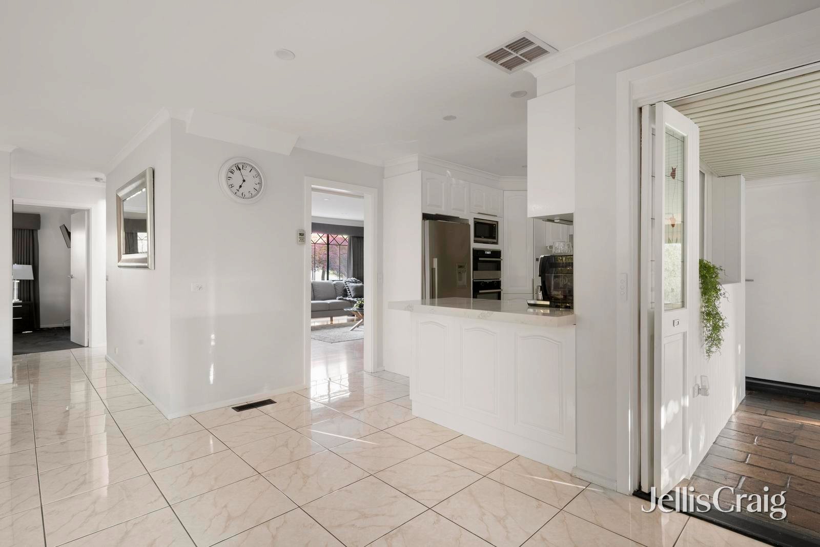 3 Appleblossom Court, Viewbank image 7