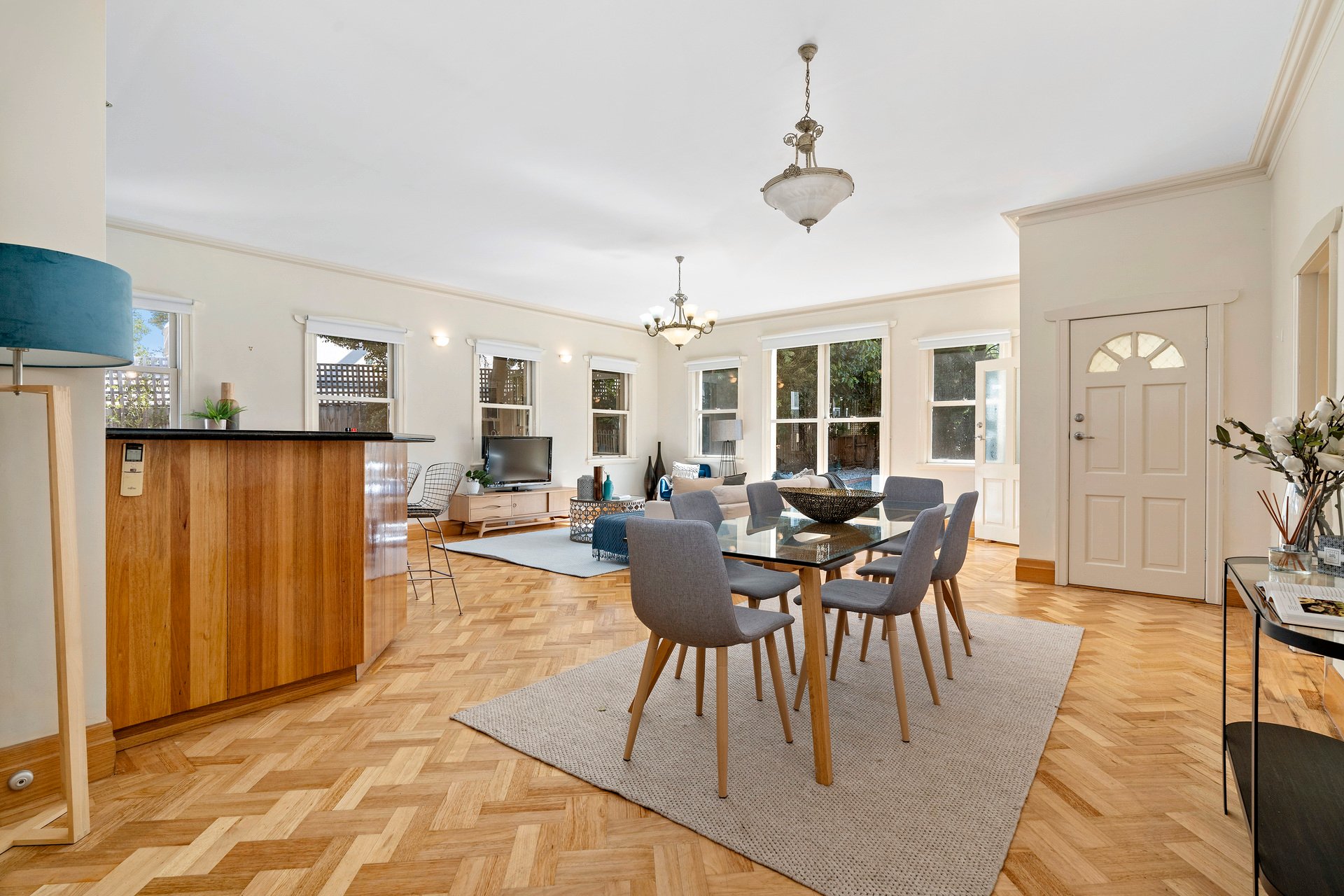 Property Gallery Thumbnail 3