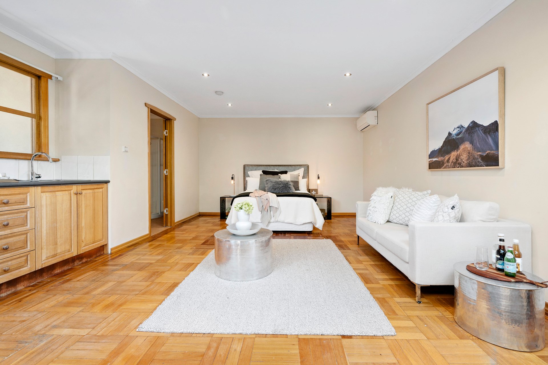 Property Gallery Thumbnail 11