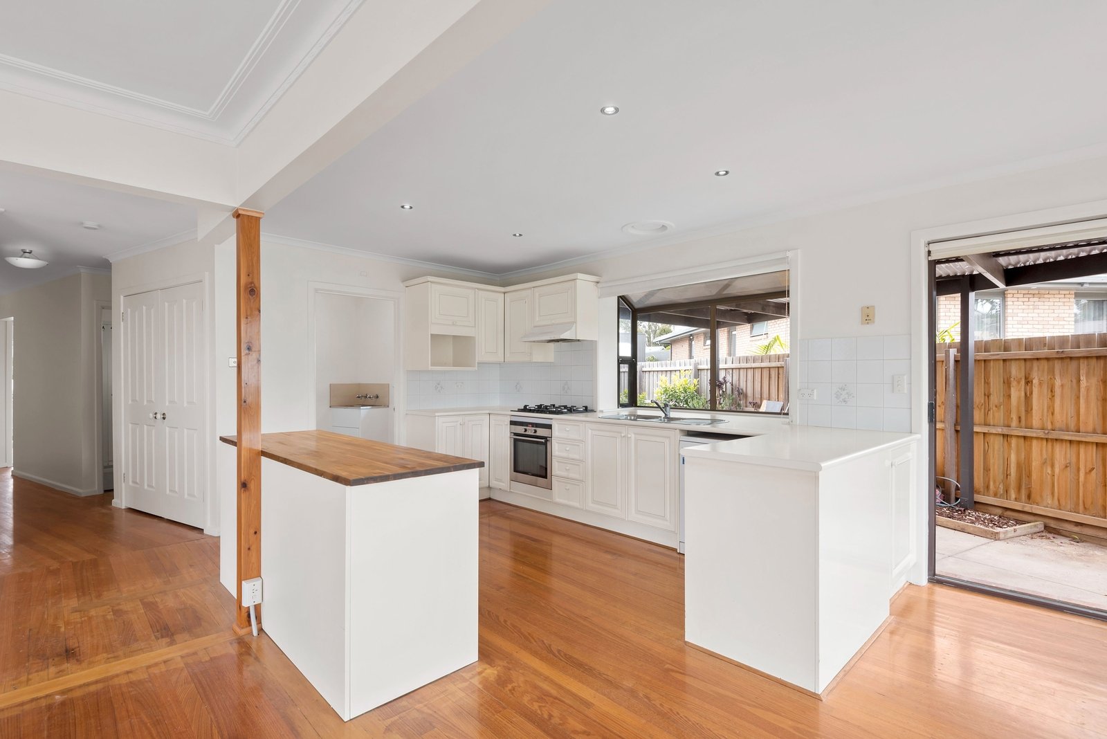 Property Gallery - Main Image