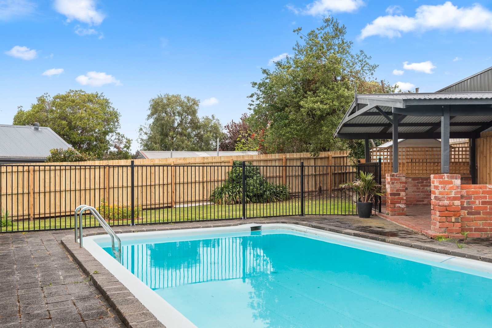 Property Gallery Thumbnail 2