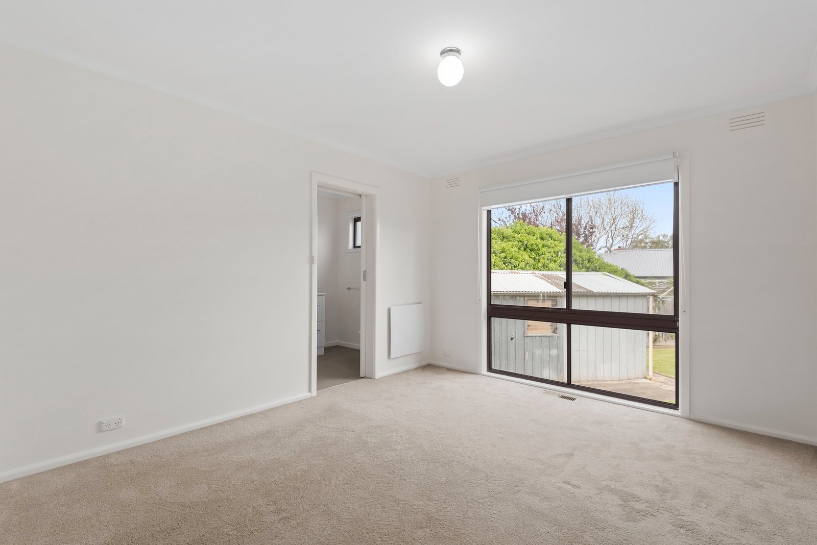 Property Gallery Thumbnail 7