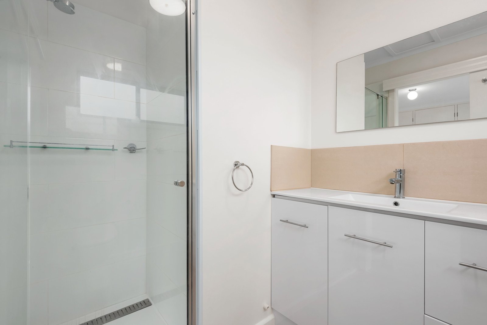 Property Gallery Thumbnail 8