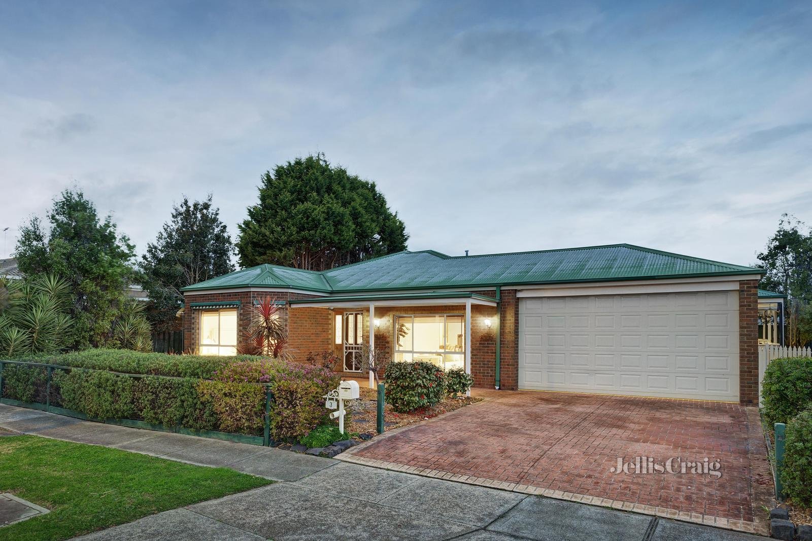 3 Barina Way, Mill Park image 1