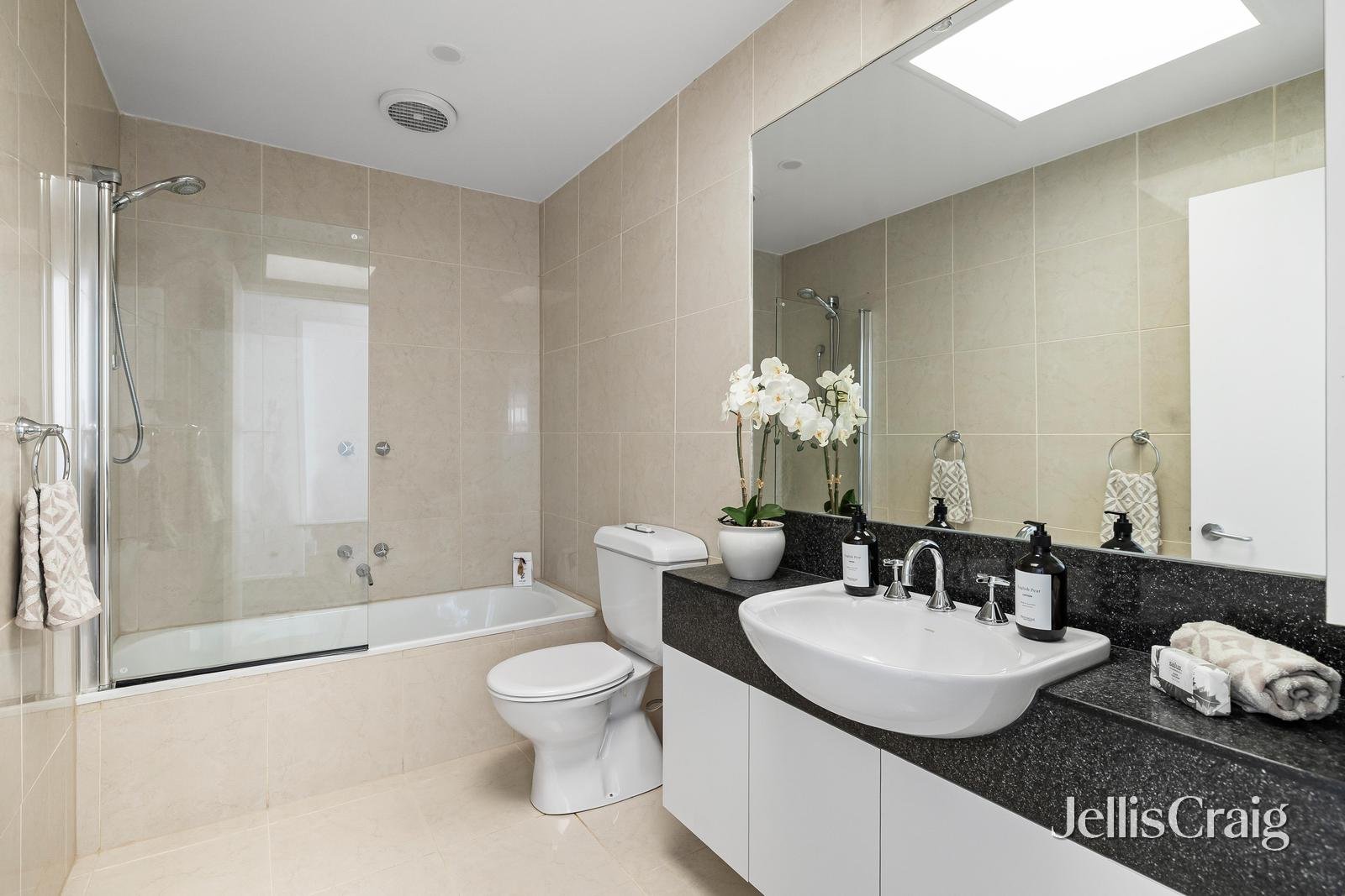 3 Barkly Street, Brighton image 11