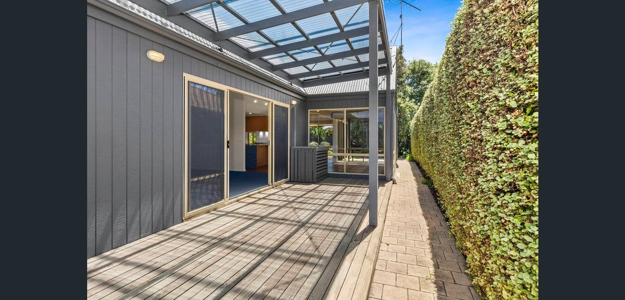 Property Gallery Thumbnail 9