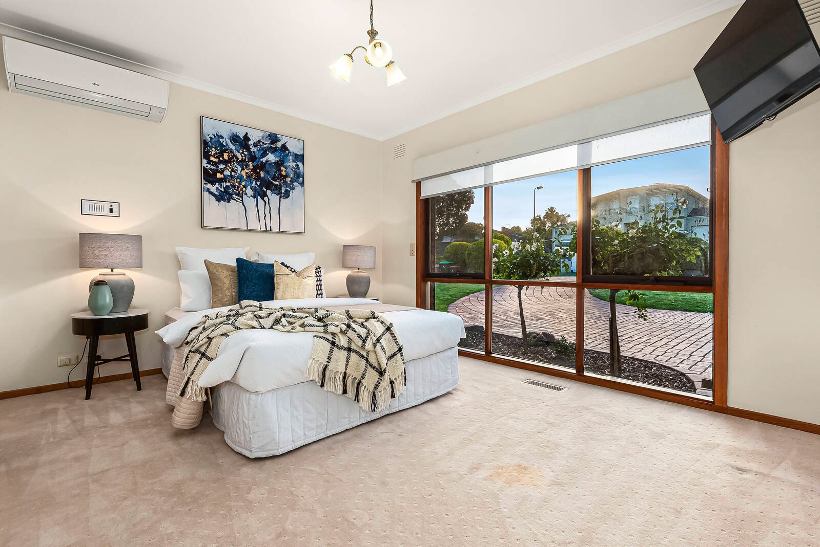 Property Gallery Thumbnail 8