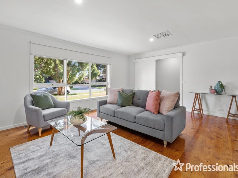 3 Blandford Crescent, Bayswater North image 4