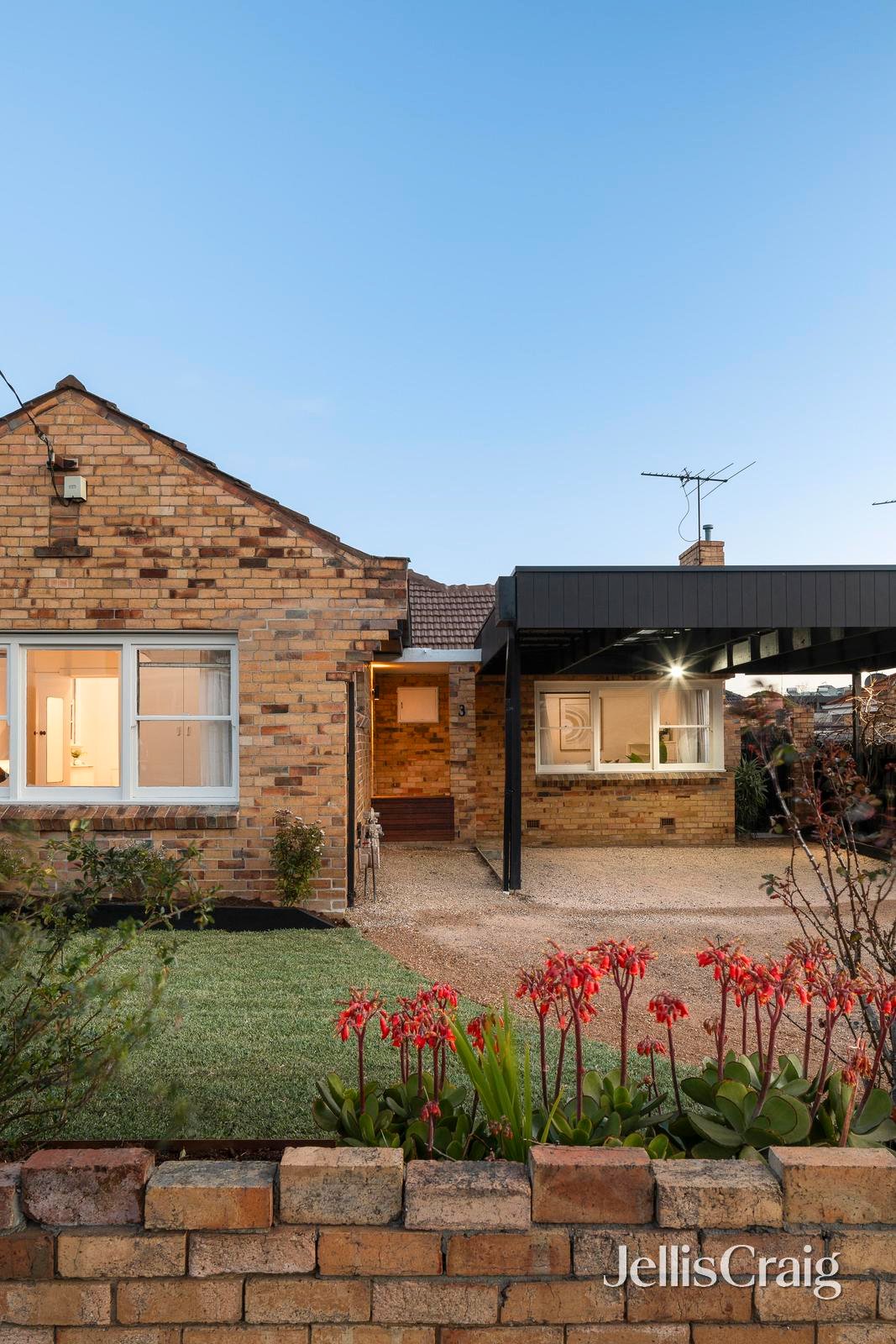 3 Bradley Avenue, Thornbury image 2