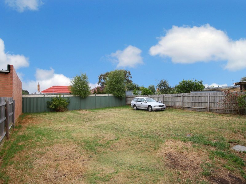 3 Bungay Street, Fawkner image 2