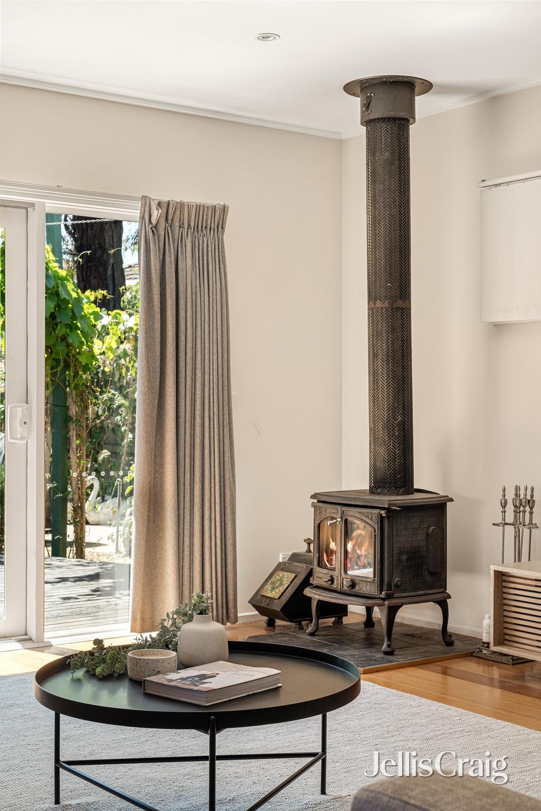 3 Byrne Court, Cheltenham image 3