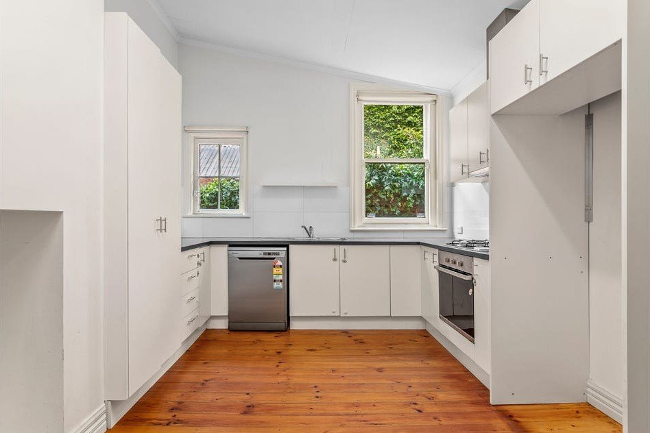 3 Byron Street, Elwood image 3