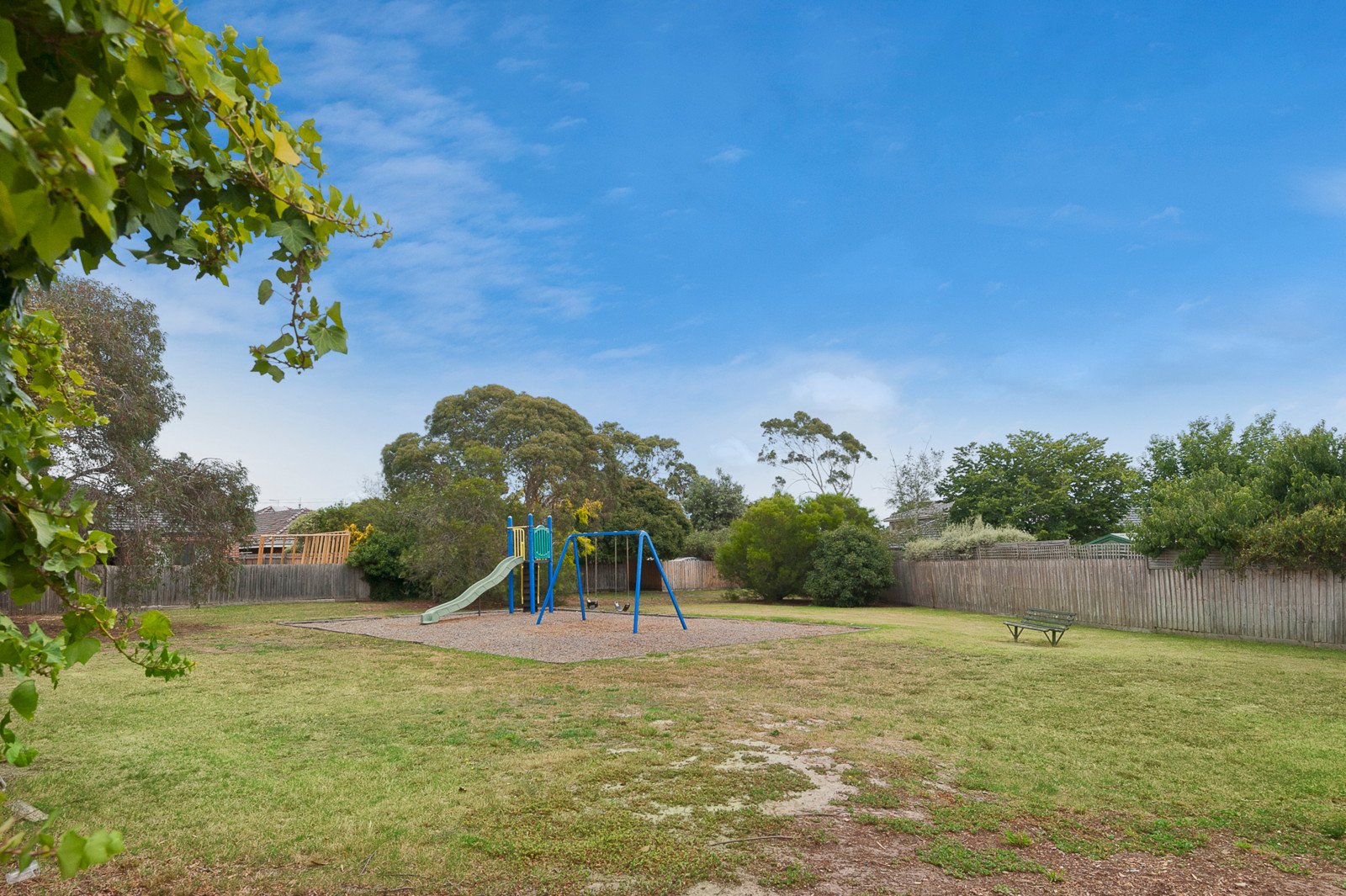 3 Carmel Avenue, Mount Waverley image 8